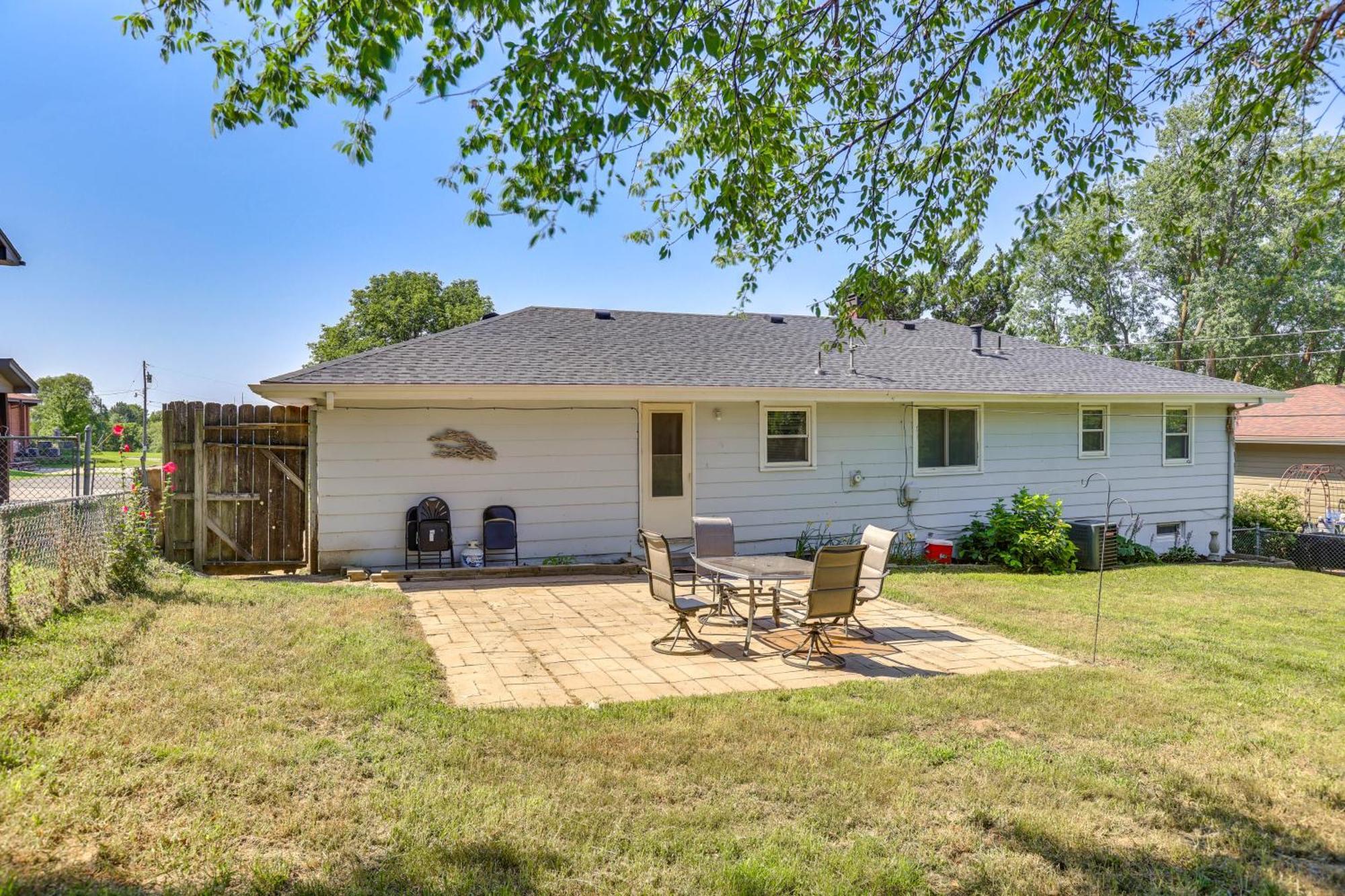 Spacious Omaha Home With Patio And Yard, Pets Welcome! エクステリア 写真